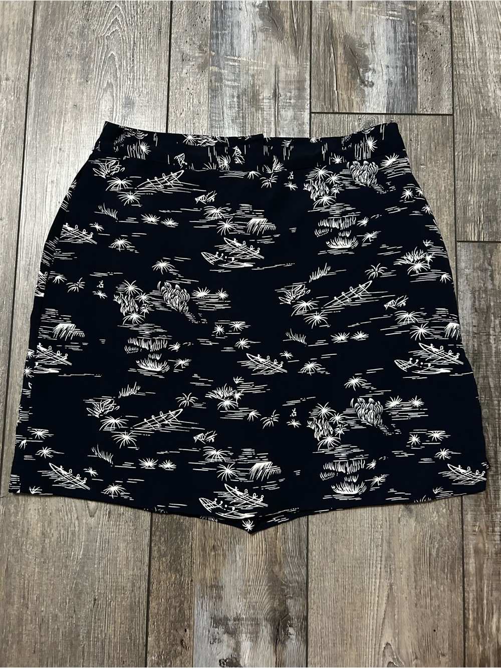 EP Pro golf tennis skort black & white tropical landscape